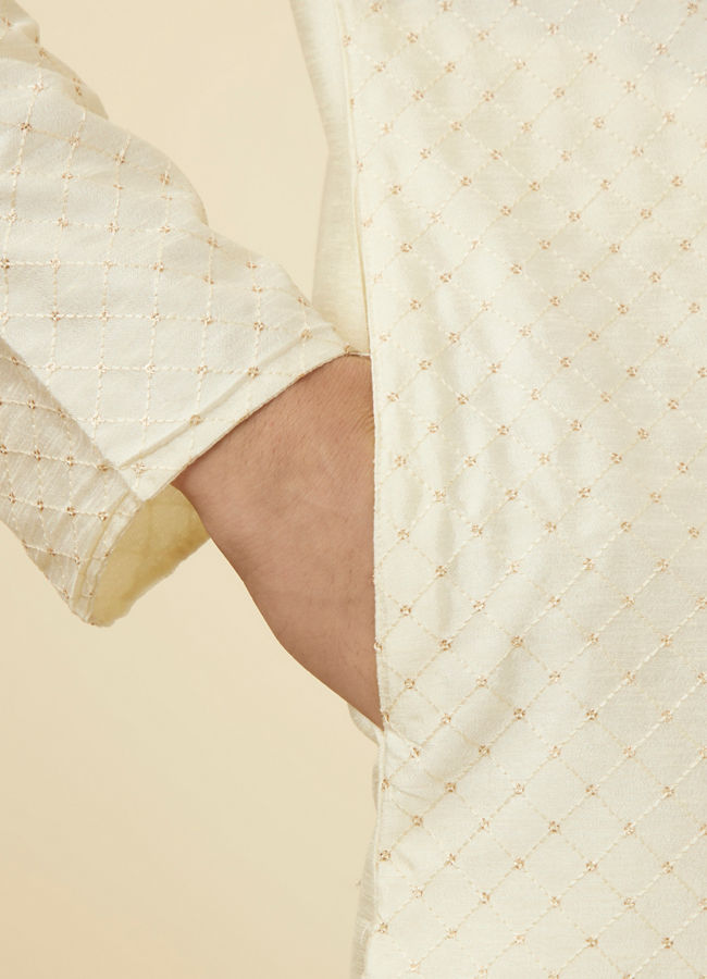 Crisp White Kurta Pajama image number 3