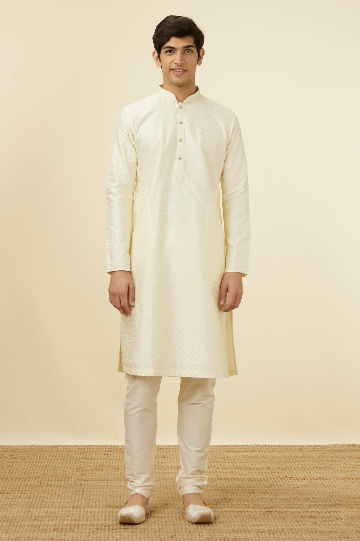 Crisp White Kurta Pajama image number 2