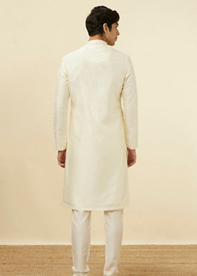 alt message - Manyavar Men Crisp White Kurta Pajama image number 5