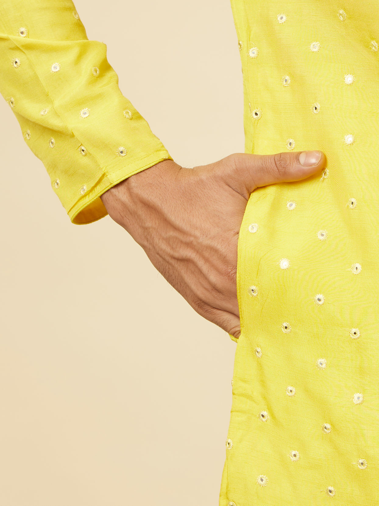 alt message - Manyavar Men Blazing Yellow Embroidered Sequinned Kurta Set image number 3