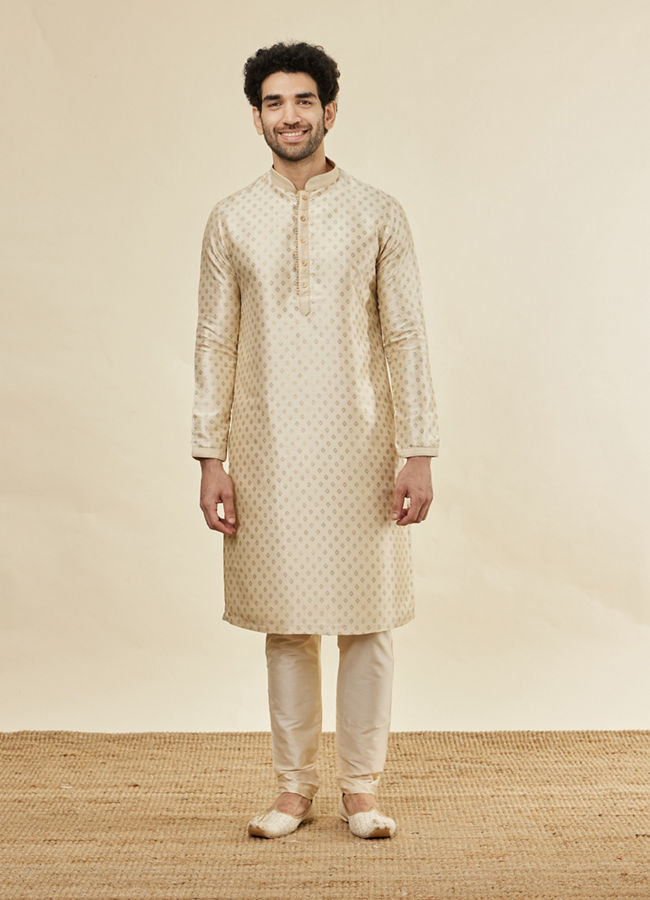 alt message - Manyavar Men Biscuit Cream Shankh Patterned Kurta Set image number 2