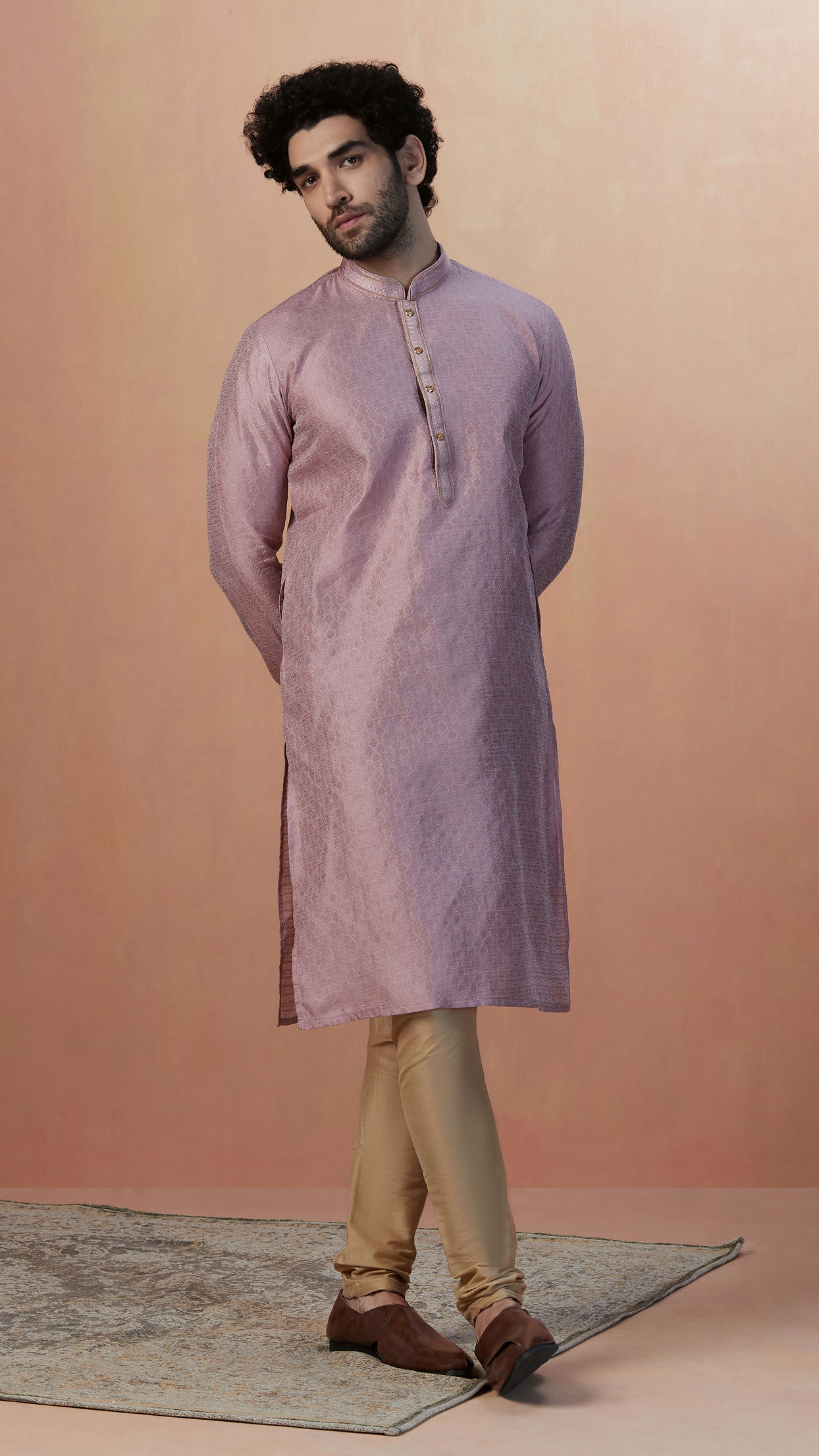 alt message - Manyavar Men Light Pink Jacquard Kurta Pajama image number 1