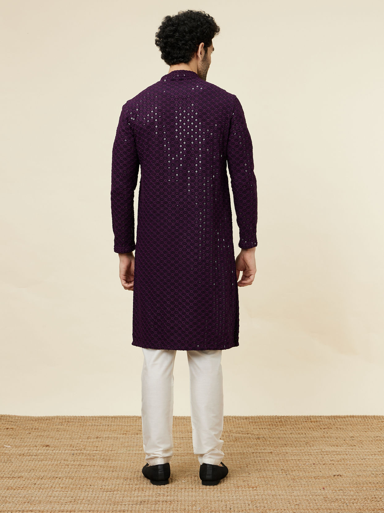 alt message - Manyavar Men Jamun Purple Sequin Embellished Chikankari Kurta Set image number 5