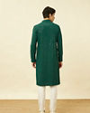 alt message - Manyavar Men Forest Green Chikankari Embroidered Sequined Kurta Set image number 5