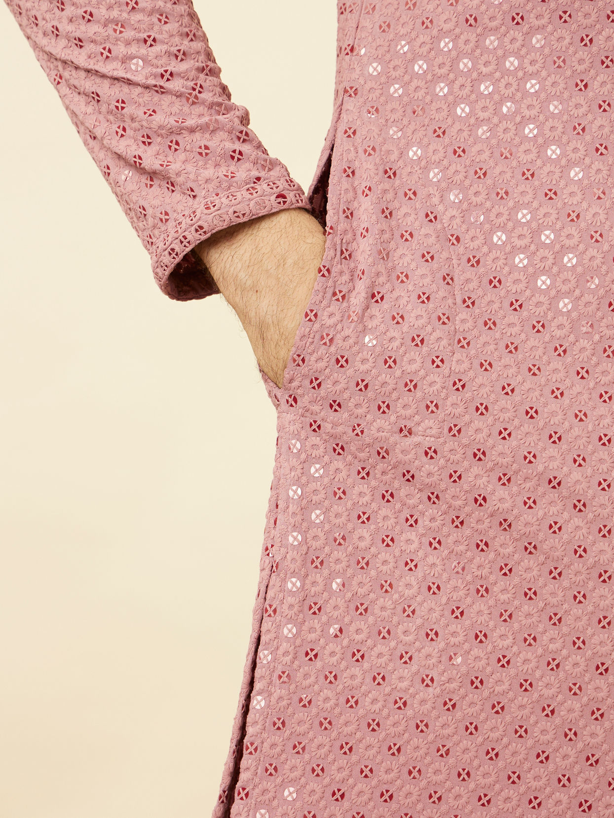 alt message - Manyavar Men Quartz Pink Floral Chikankari Embroidered Kurta Set image number 3