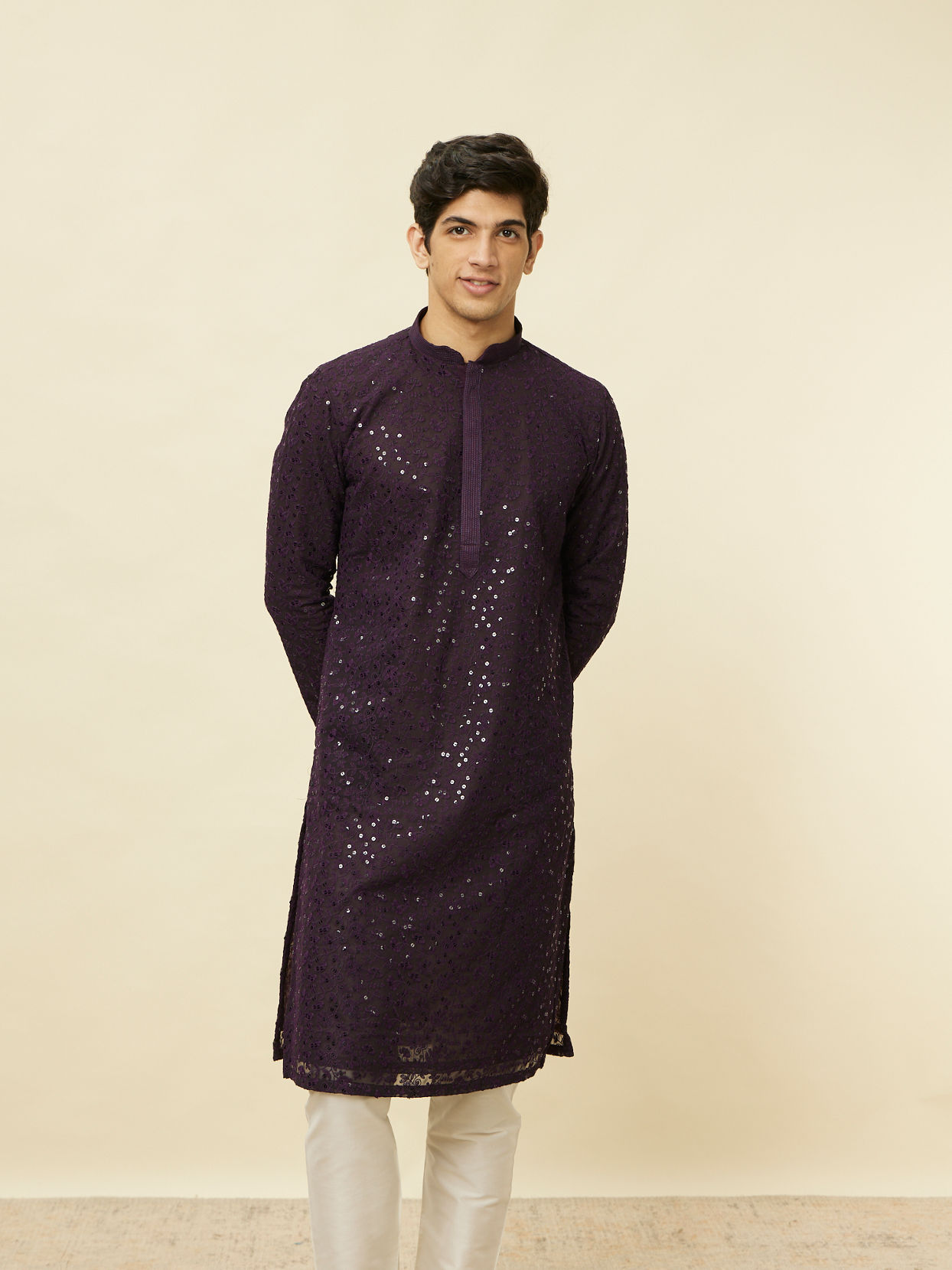 alt message - Manyavar Men Violet Blue Chikankari Patterned Kurta Set image number 0