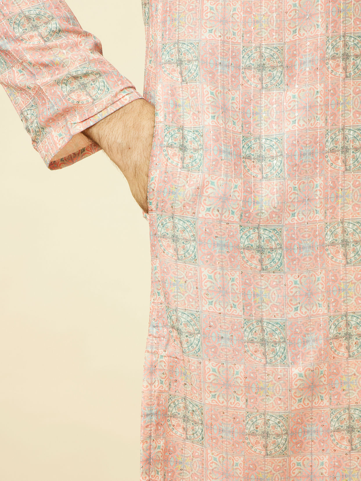 alt message - Manyavar Men Quartz Pink Mandala Printed Kurta Set image number 3