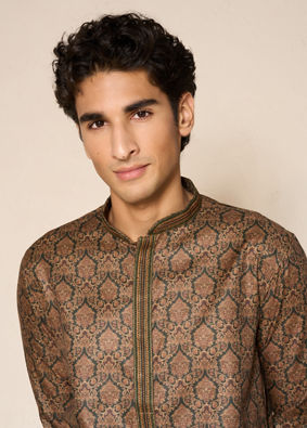 Manyavar Men Dark Green Paisley Printed Kurta Set