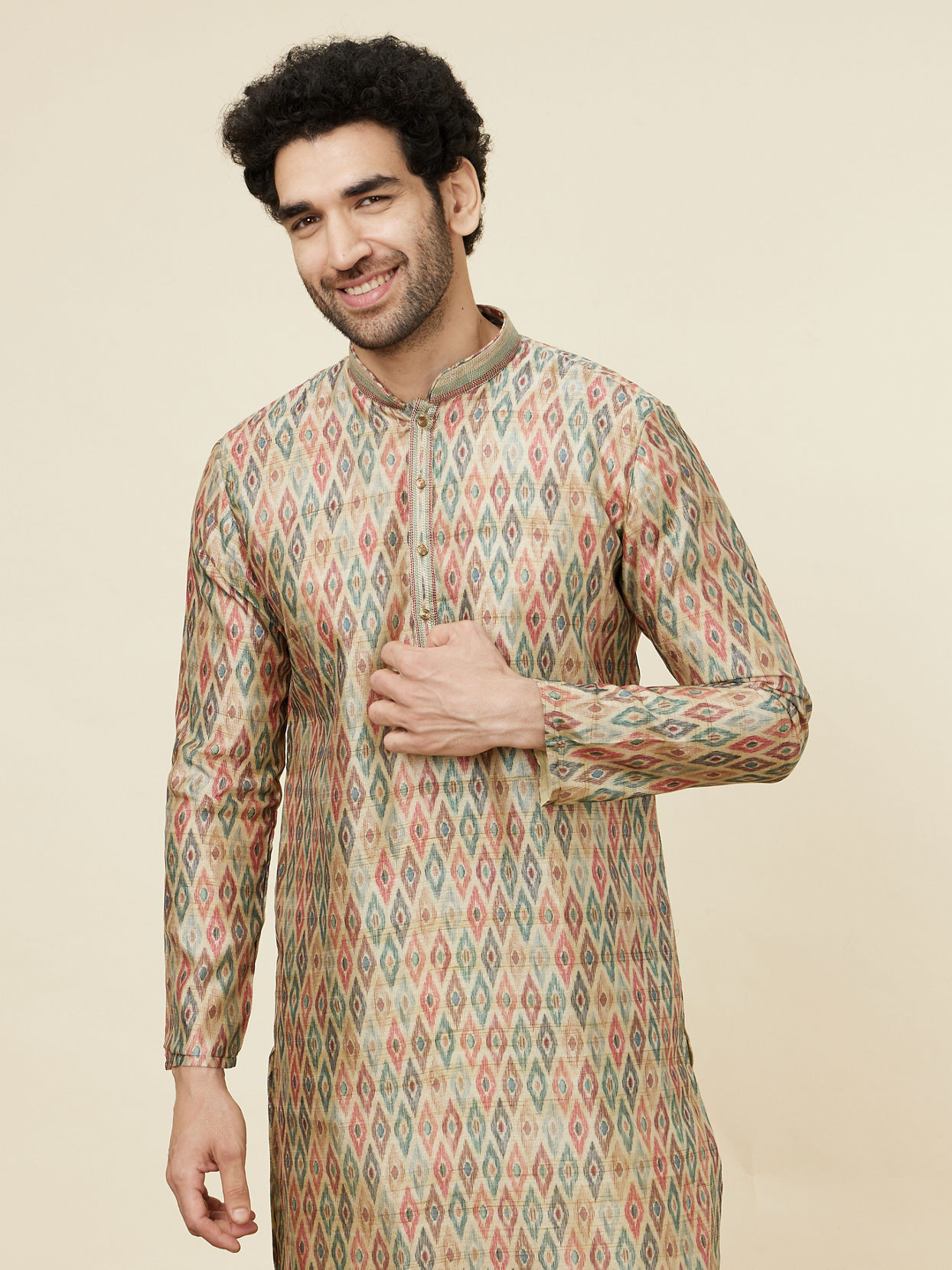 alt message - Manyavar Men Pista Green and Beige Diamond Patterned Kurta Set image number 0