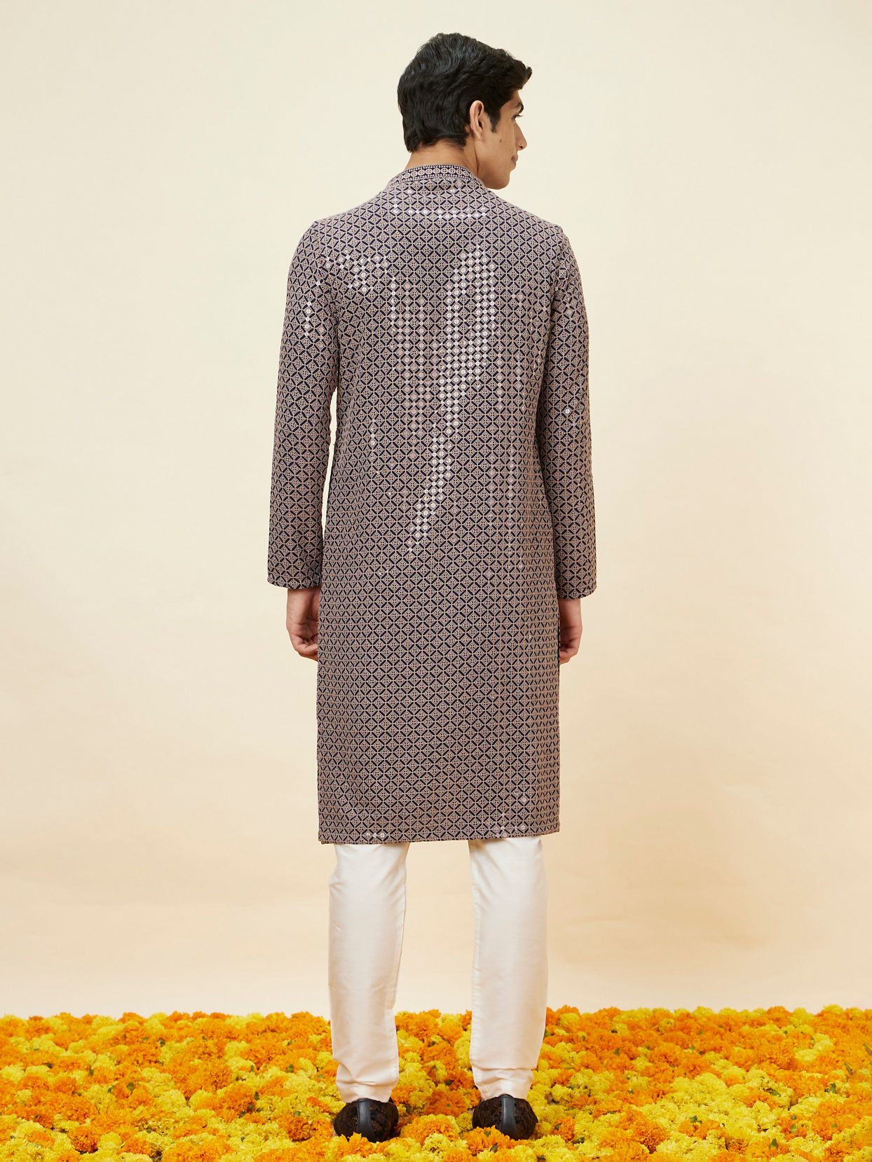 alt message - Manyavar Men Dove Grey Chikankari Sequined Kurta Set image number 5