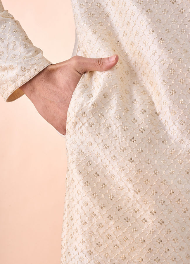 Manyavar Men Regal Cream Delight Kurta Pajama