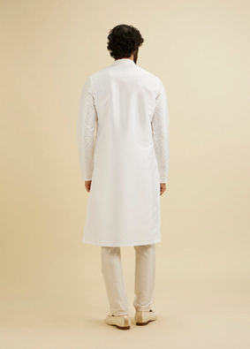 Manyavar Men White Elegance Kurta Pajama image number 4