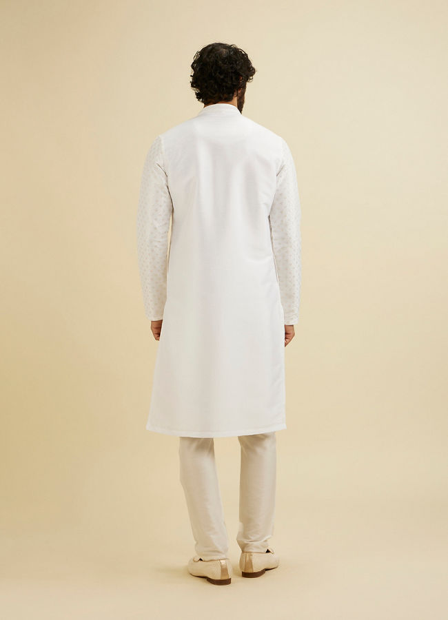 Manyavar Men White Elegance Kurta Pajama image number 4