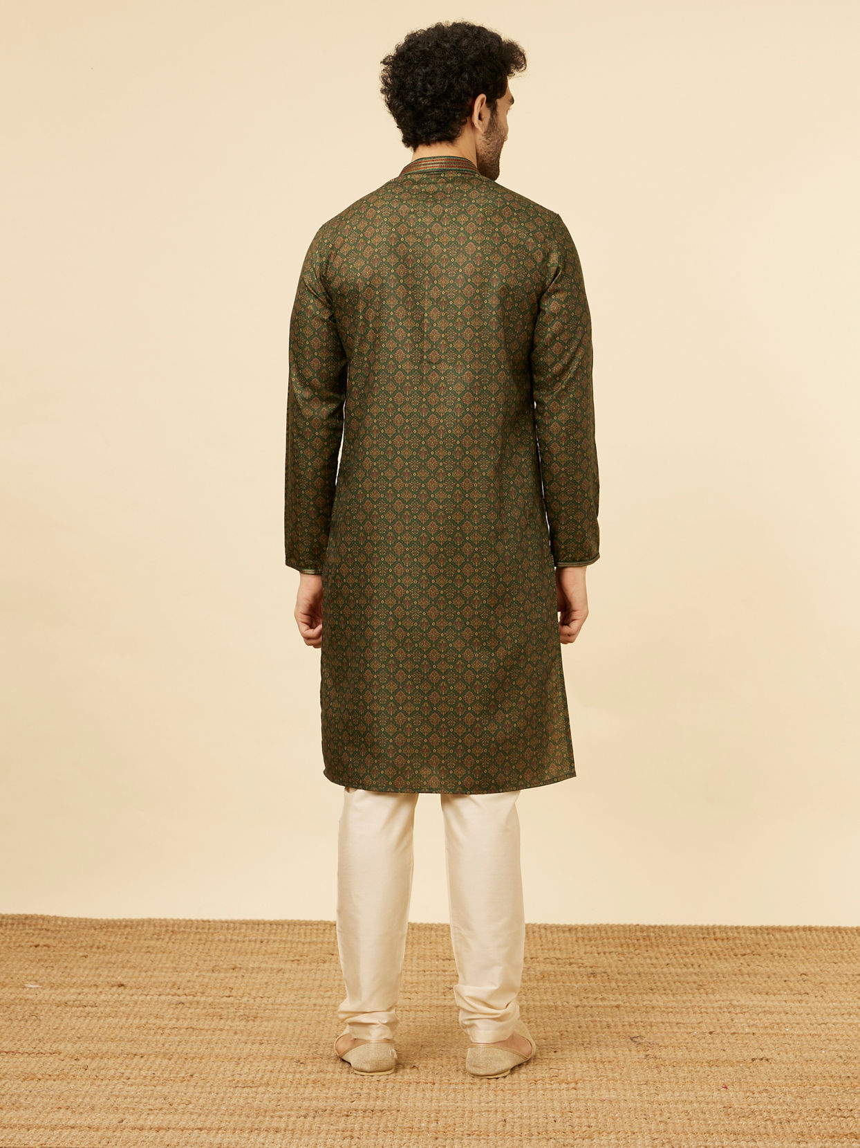 Manyavar Men Forest Green Floral Jaal Patterned Kurta Set
