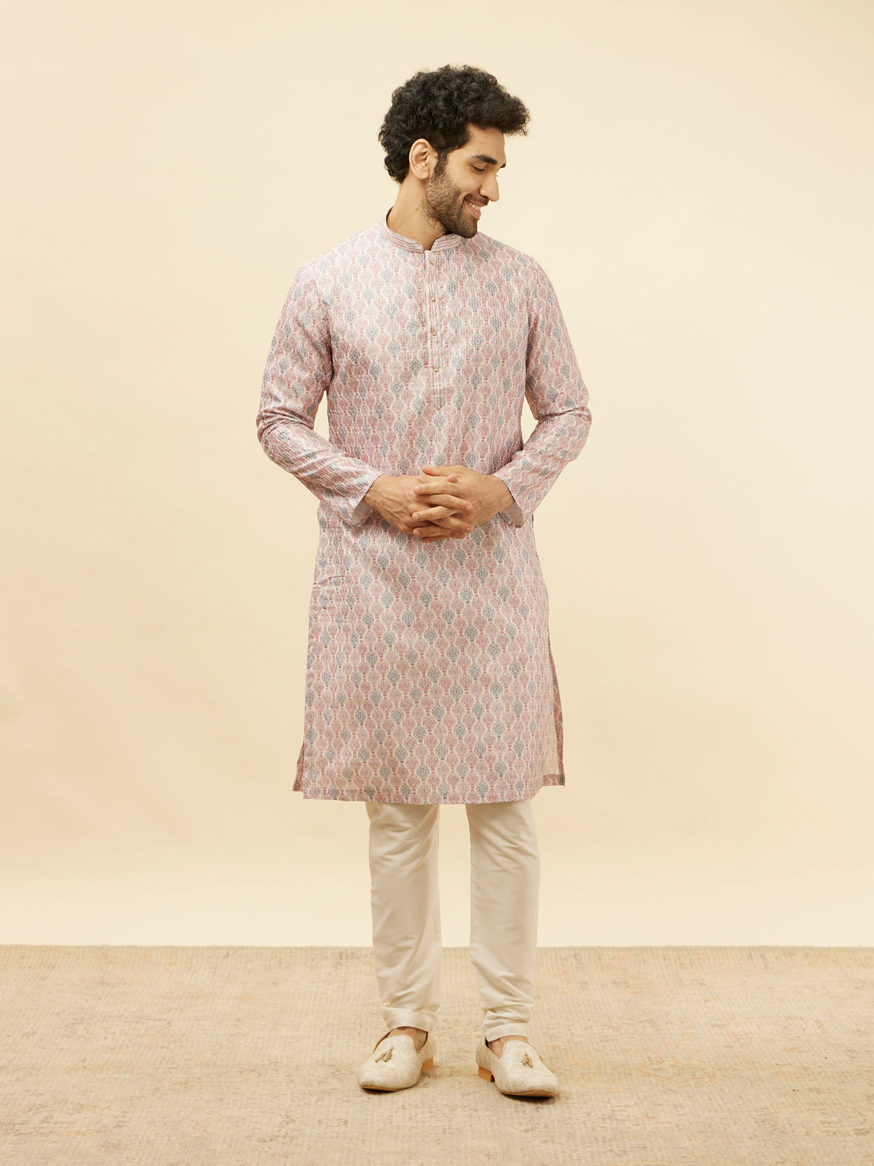 alt message - Manyavar Men Rose Pink Jhallar Print Kurta Set image number 2