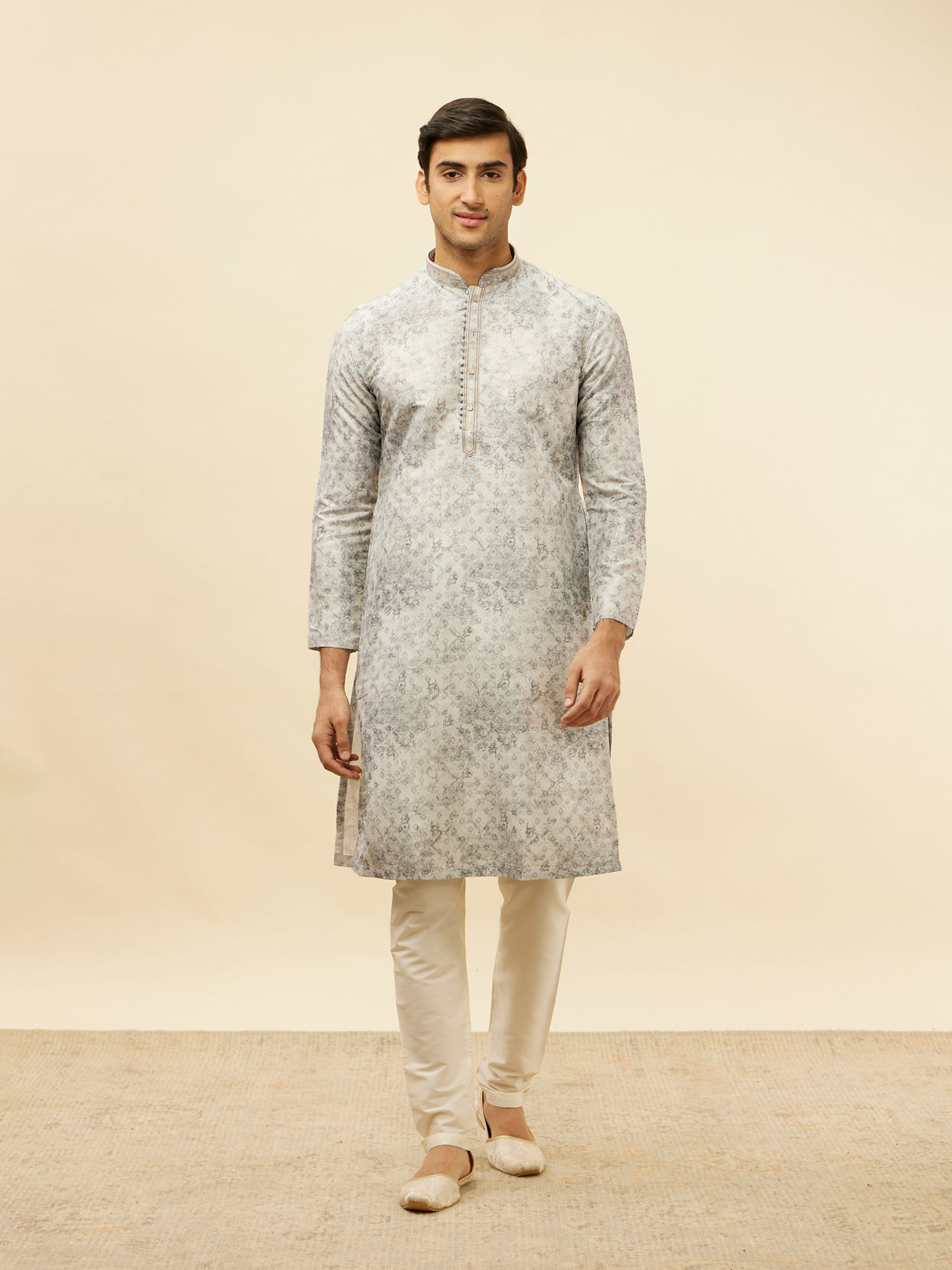 alt message - Manyavar Men Cloud Grey Abstract Print Foil Work Kurta Set image number 2