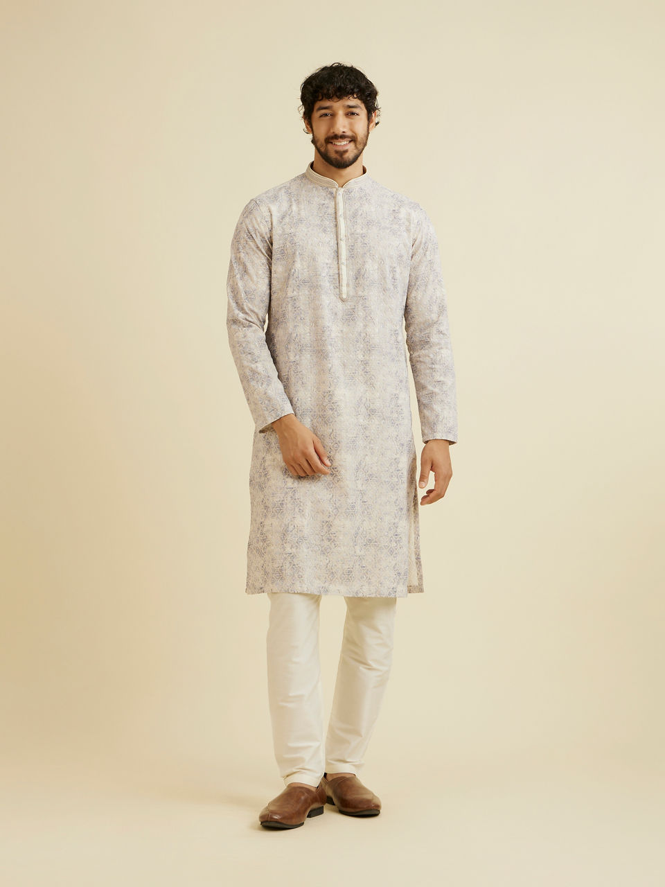 Manyavar Men Lavendar Grey Chikankari Patterned Kurta Set