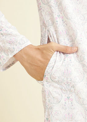 alt message - Manyavar Men Pink & Warm White Chikankari Inspired Floral Buta Print Kurta Set image number 3