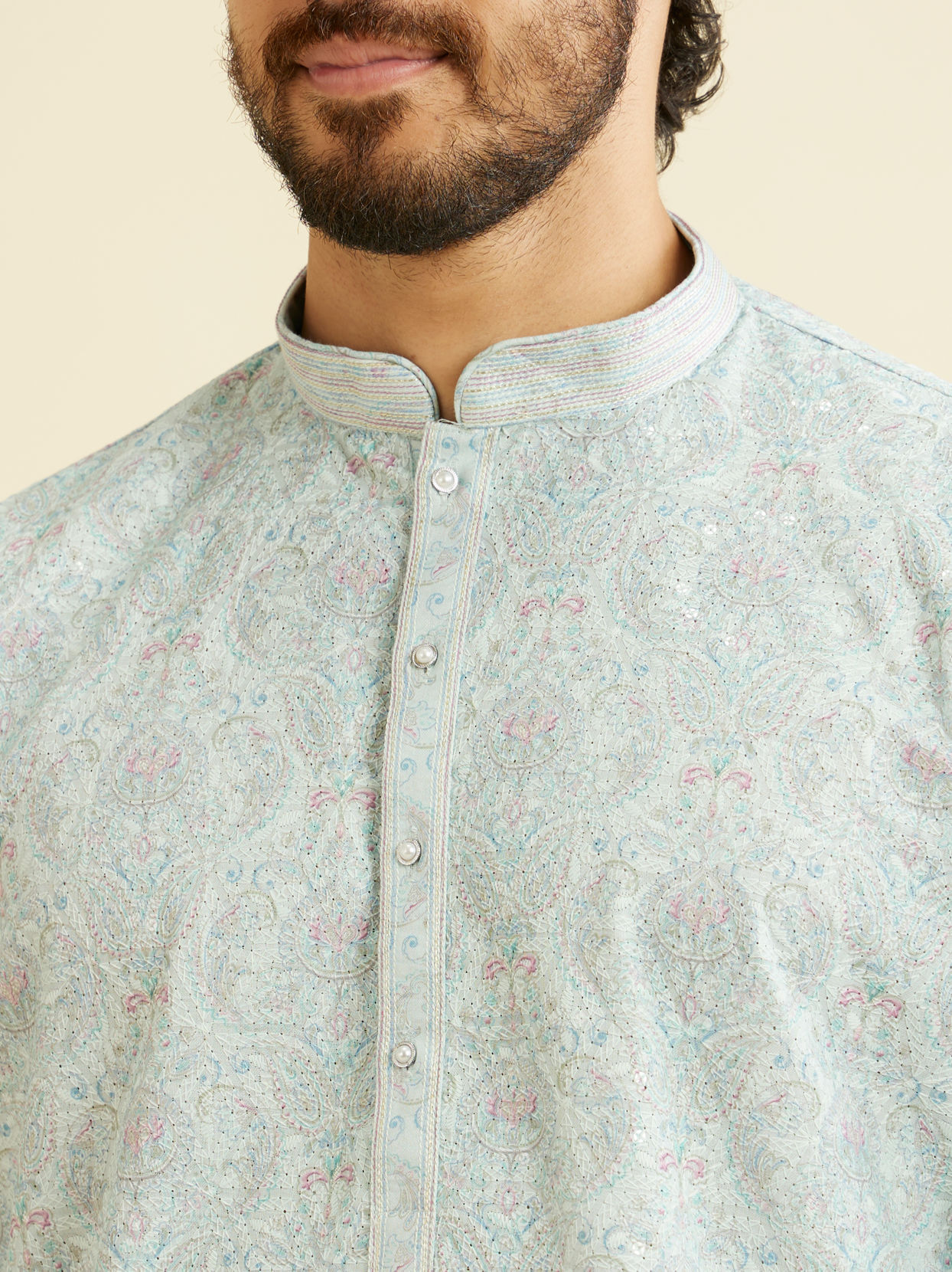 alt message - Manyavar Men Aqua Green Chikankari Inspired Floral Buta Print Kurta Set image number 1