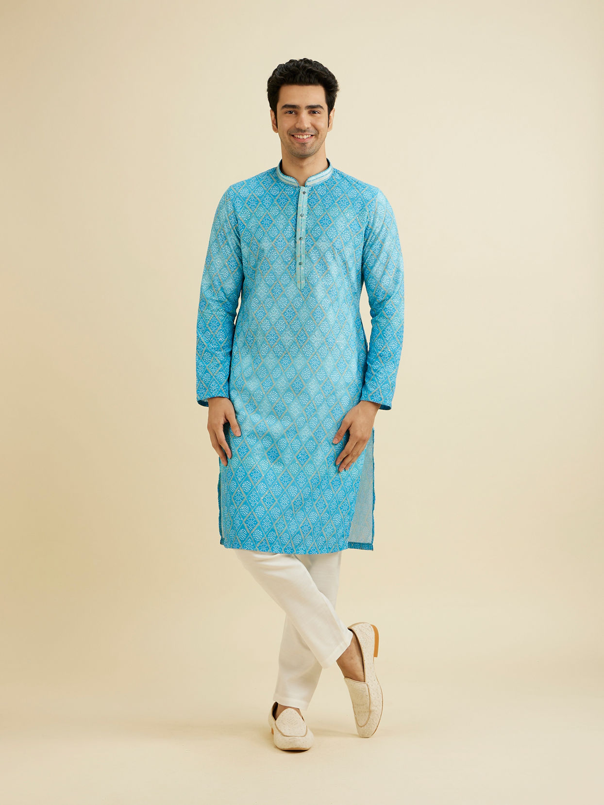 Manyavar Men Light Blue Blended Cotton Kurta Pajama