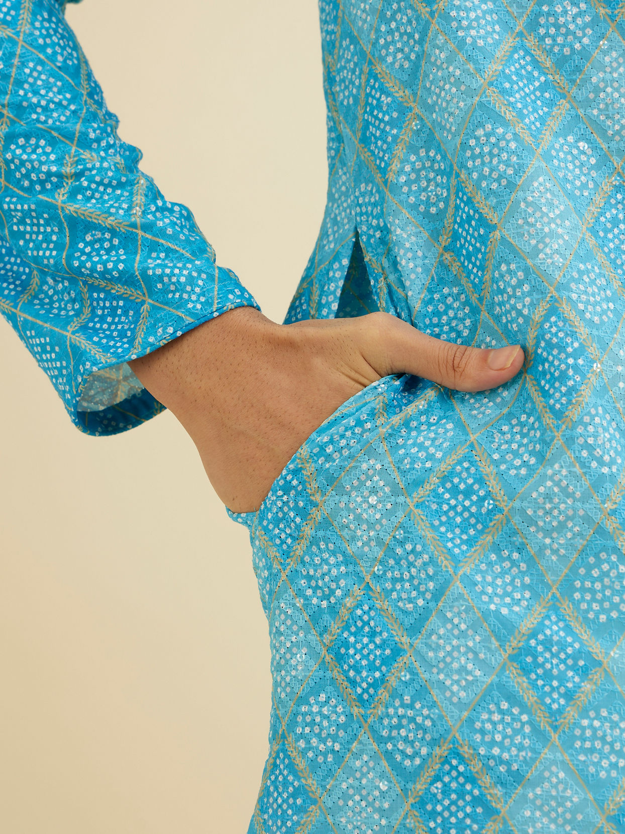 Manyavar Men Light Blue Blended Cotton Kurta Pajama
