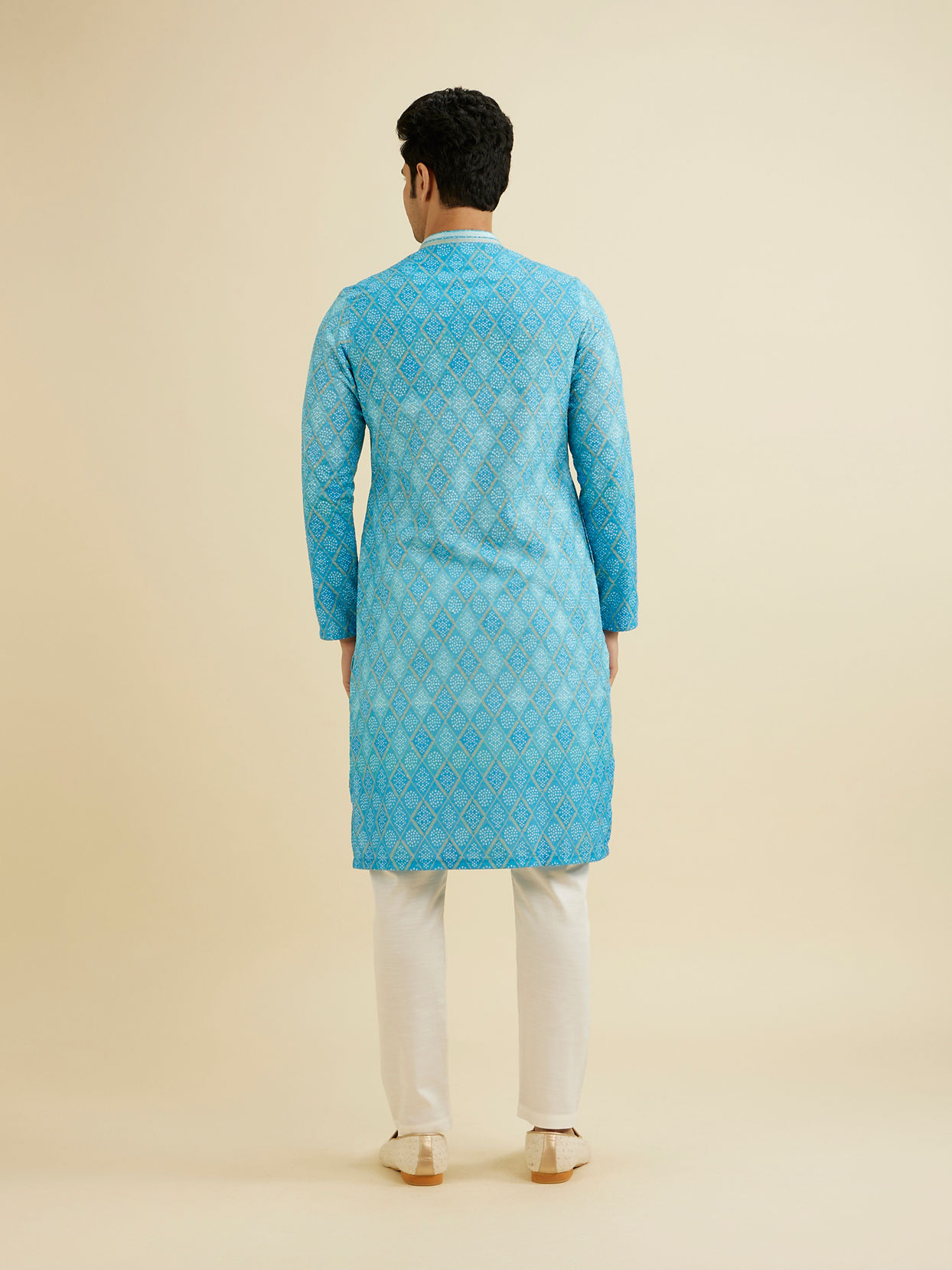 Manyavar Men Light Blue Blended Cotton Kurta Pajama image number 5