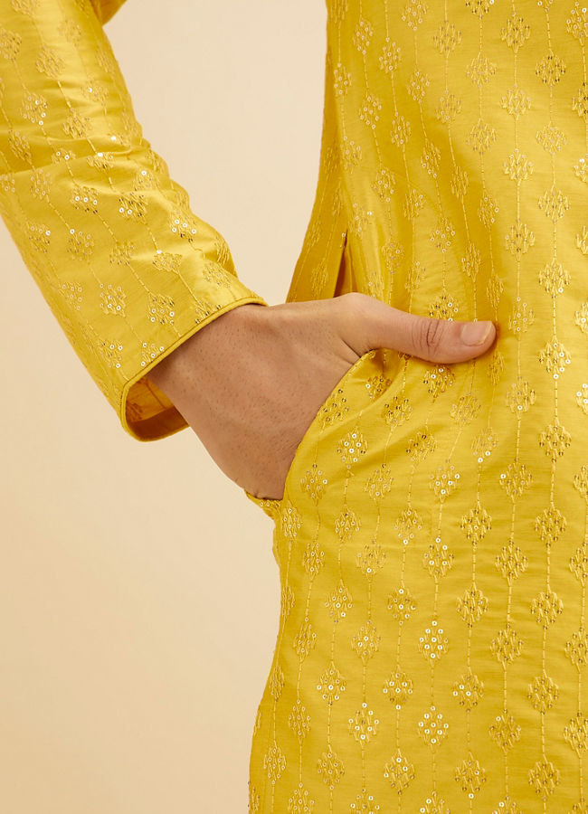 Manyavar Men Sunshine Yellow Kurta Set with Patra Work image number 3