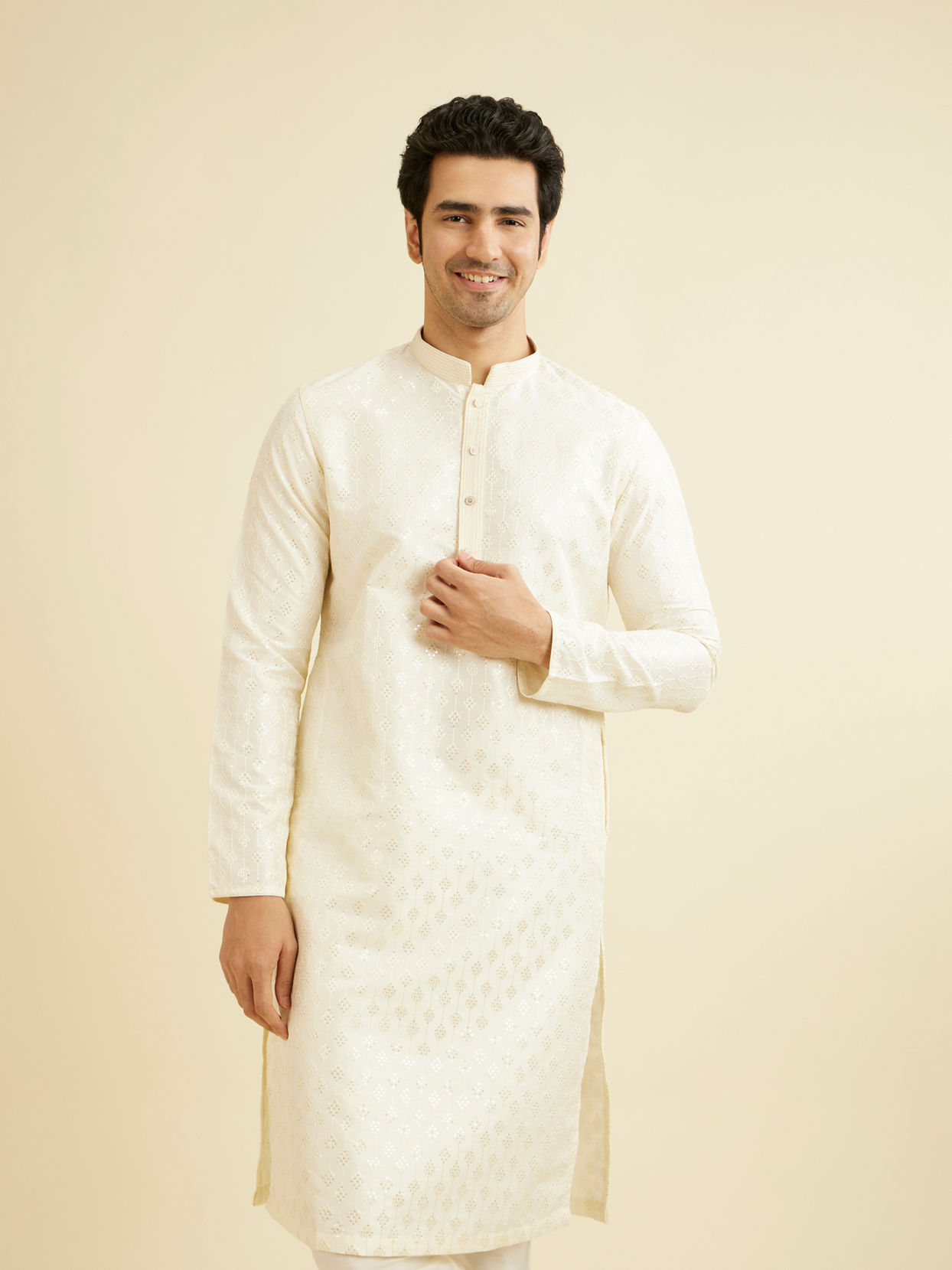 Manyavar Men Warm White Kurta Set with Patra Work image number 0