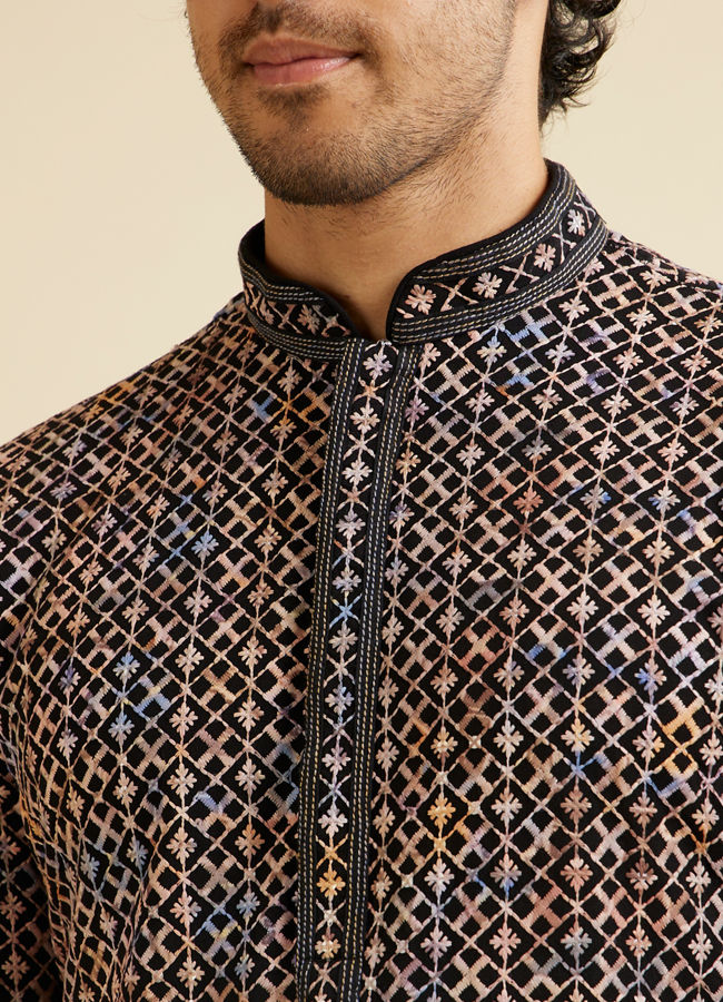 alt message - Manyavar Men Black & Beige Chikankari Grid Print Kurta Set image number 1