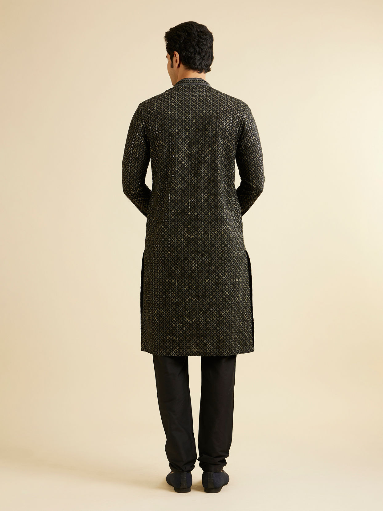 Manyavar Men Black & Dark Green Chikankari Grid Print Kurta Set