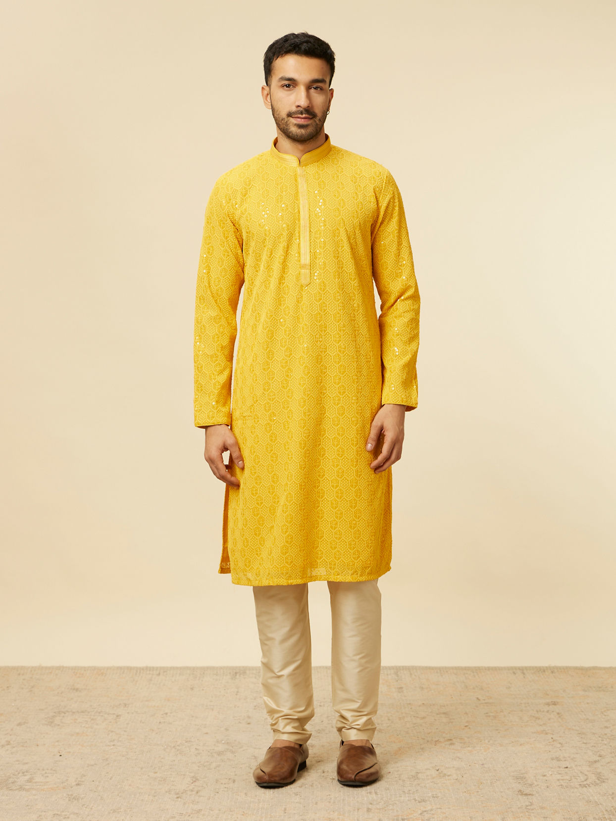 alt message - Manyavar Men Vibrant Yellow Chikankari Embroidered Kurta Set image number 2