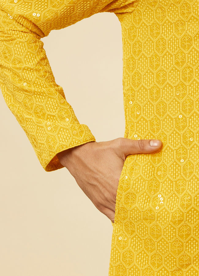 alt message - Manyavar Men Vibrant Yellow Chikankari Embroidered Kurta Set image number 3