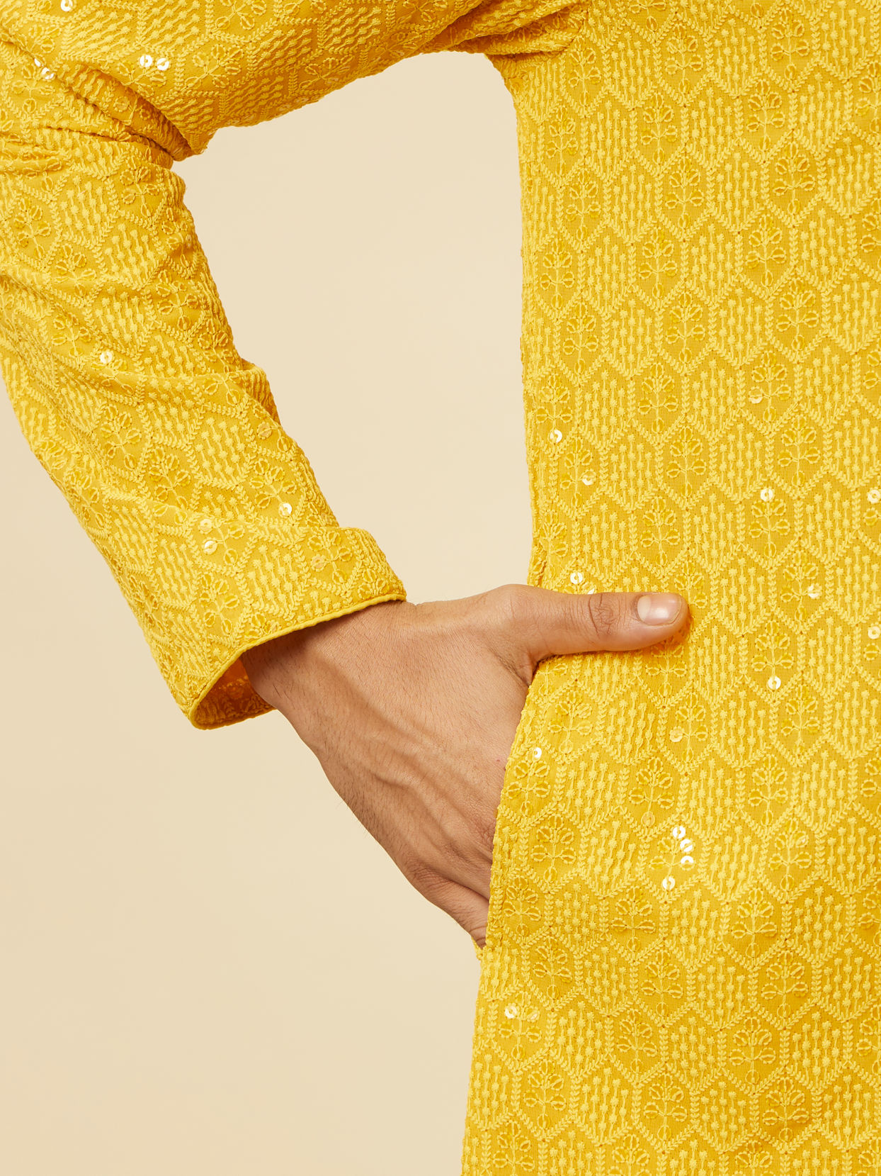 alt message - Manyavar Men Vibrant Yellow Chikankari Embroidered Kurta Set image number 3