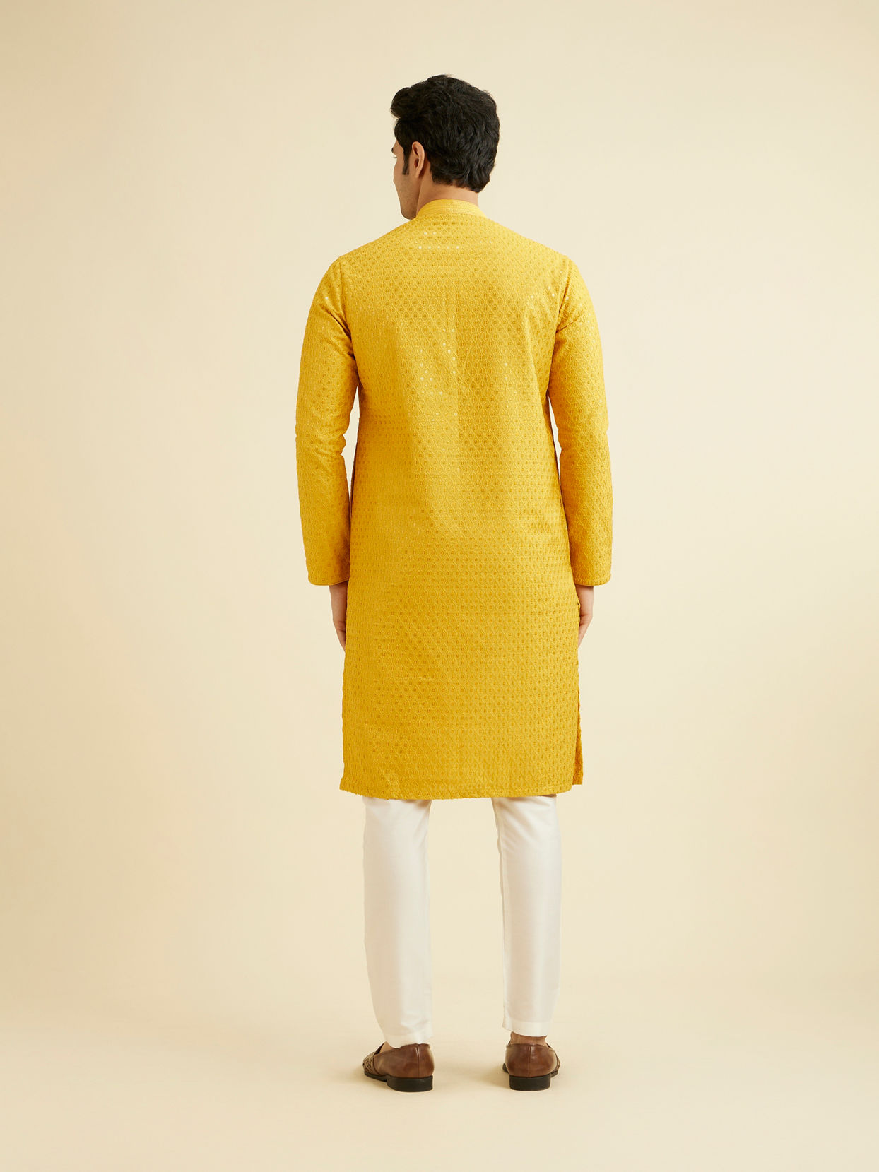 alt message - Manyavar Men Mustard Yellow Sequinned Kurta Set image number 5