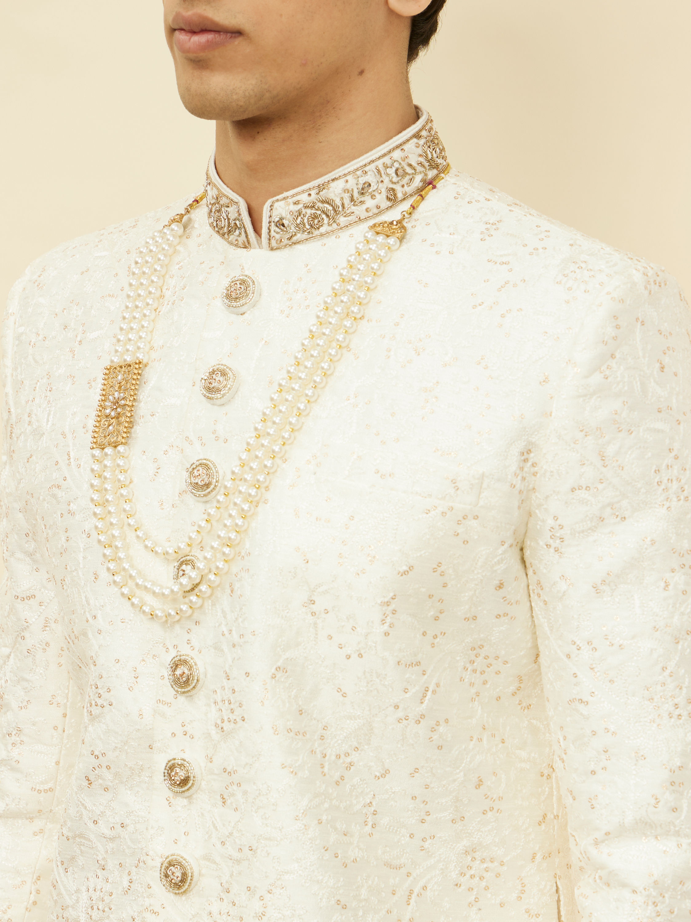 Manyavar Men Pearled Ivory White Bel Buti Patterned Sherwani Set