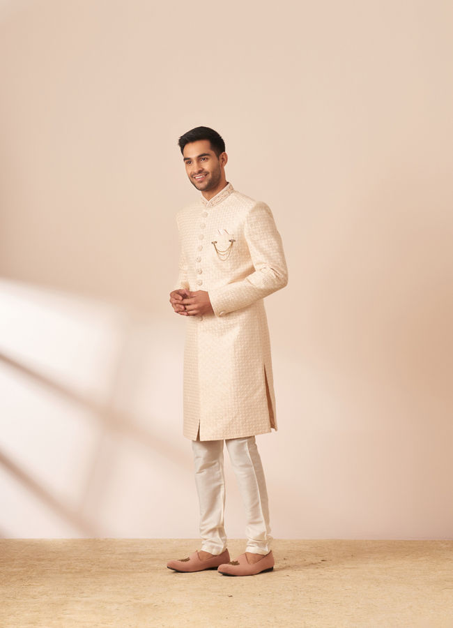 alt message - Manyavar Men Ivory Sequins Embroidered Sherwani with Dupatta image number 4