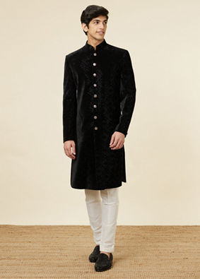 alt message - Manyavar Men Kohl Black Diamond Patterned Sequined Sherwani Set image number 2