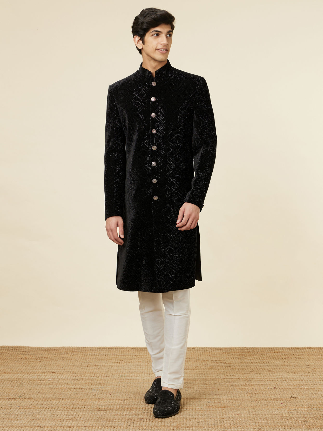 alt message - Manyavar Men Kohl Black Diamond Patterned Sequined Sherwani Set image number 2