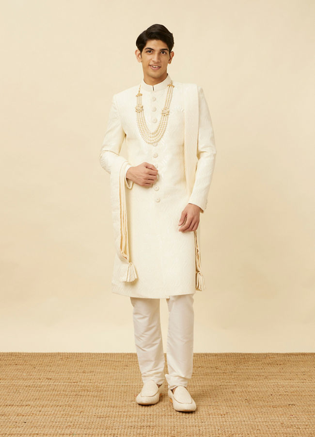 alt message - Manyavar Men Lush Cream Sequinned Sherwani Set image number 2