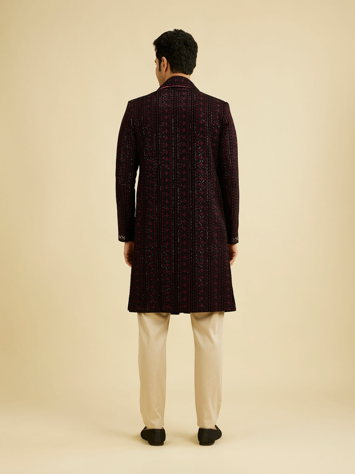 Manyavar Men Velvety Wine Elegance Sherwani image number 5