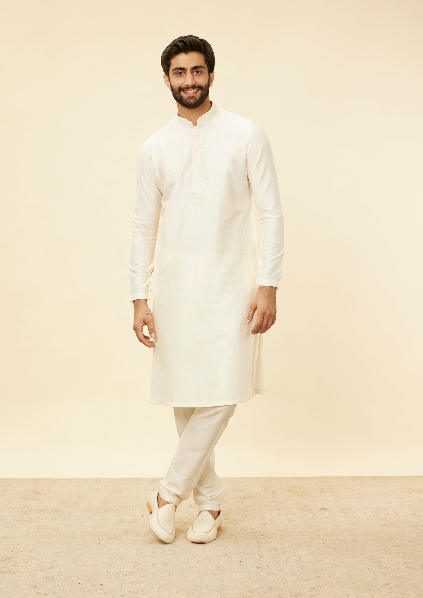 Twamev Men Rosewater Pink Grid Patterned Kurta Set