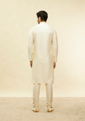 alt message - Twamev Men Classic Cream Kurta Set image number 3