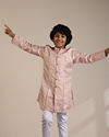 alt message - Manyavar Boys Boys Shell Pink Chowkadi Patterned Kurta Set image number 2