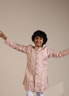 Manyavar Boys Boys Shell Pink Chowkadi Patterned Kurta Set image number 2