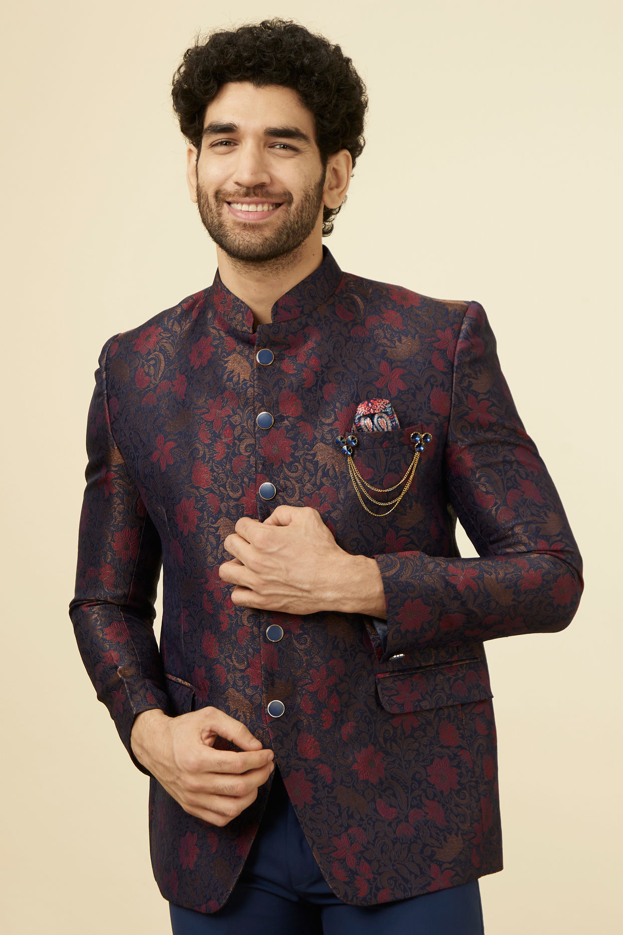 alt message - Manyavar Men Navy Blue Floral Patterned Suit image number 0