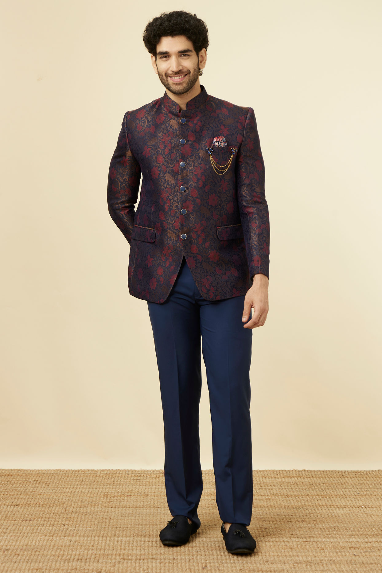 alt message - Manyavar Men Navy Blue Floral Patterned Suit image number 2