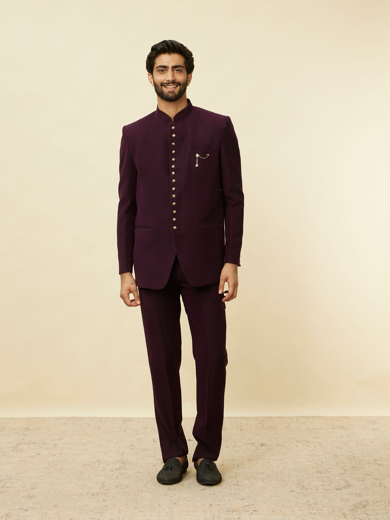 alt message - Manyavar Men Royal Purple Classic Jodhpuri Suit image number 2
