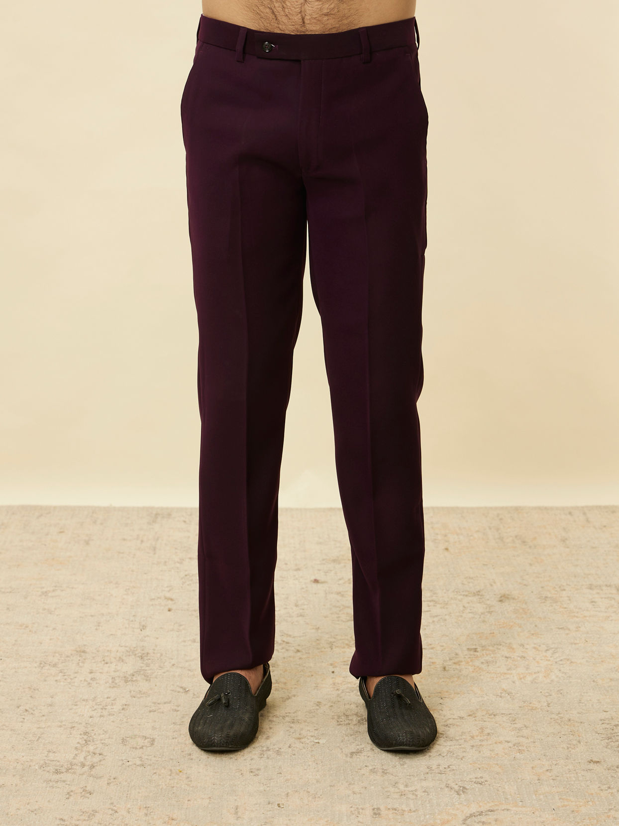 alt message - Manyavar Men Royal Purple Classic Jodhpuri Suit image number 4