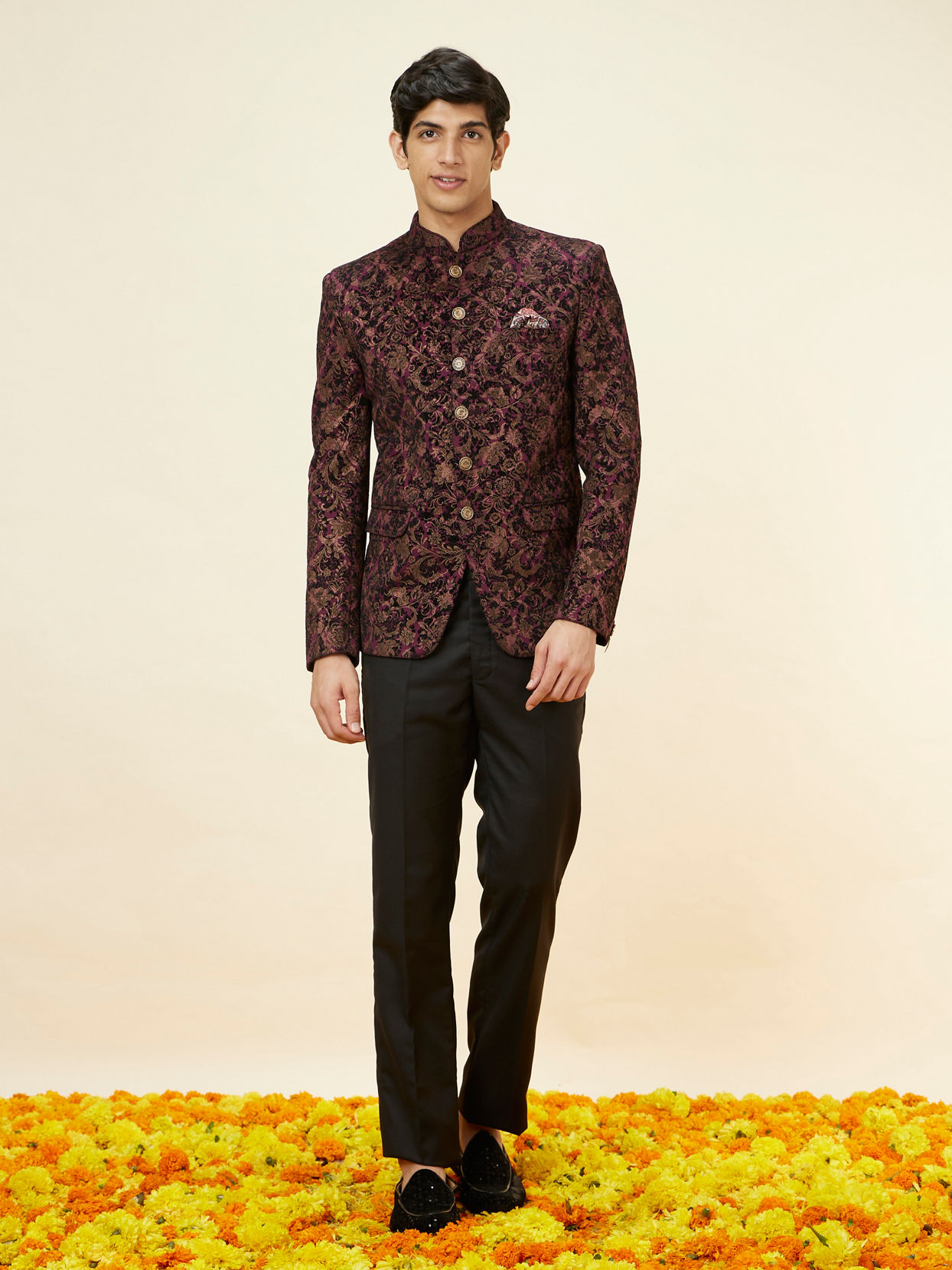 alt message - Manyavar Men Wine Bel Buti Foil Print Suit image number 2