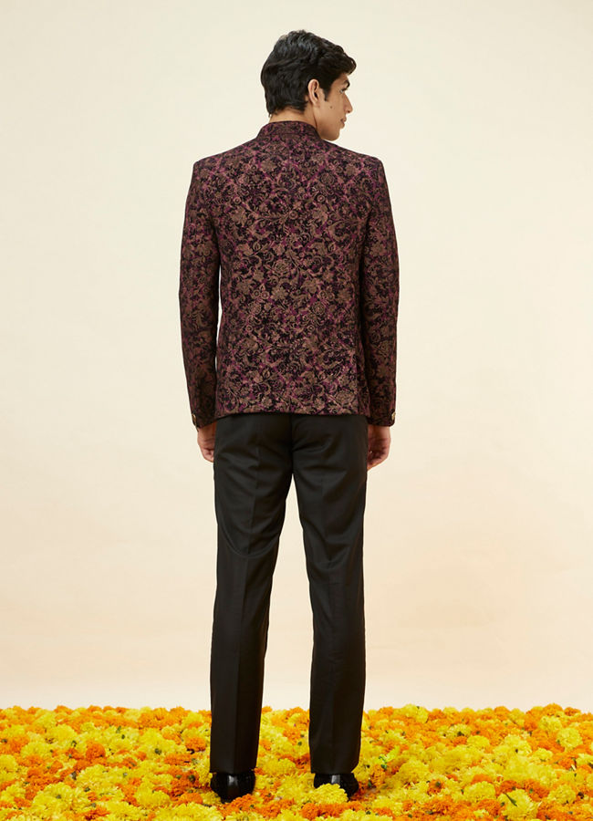 alt message - Manyavar Men Wine Bel Buti Foil Print Suit image number 4